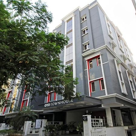 Oyo Townhouse 9 Hitech City Hyderabad Ngoại thất bức ảnh