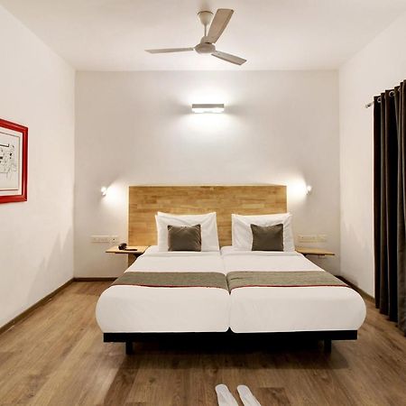 Oyo Townhouse 9 Hitech City Hyderabad Ngoại thất bức ảnh