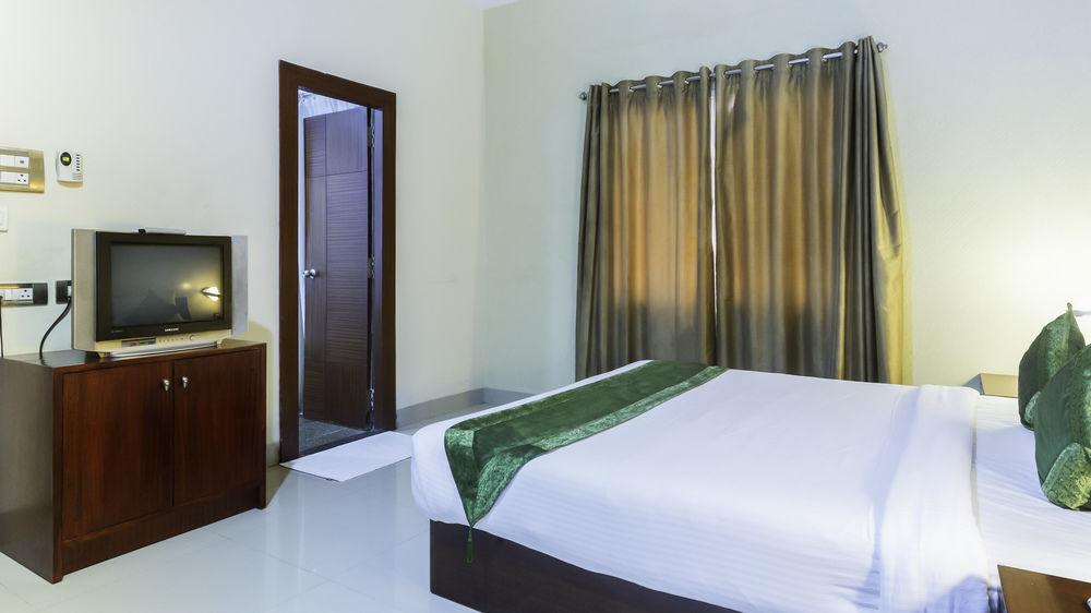Oyo Townhouse 9 Hitech City Hyderabad Ngoại thất bức ảnh
