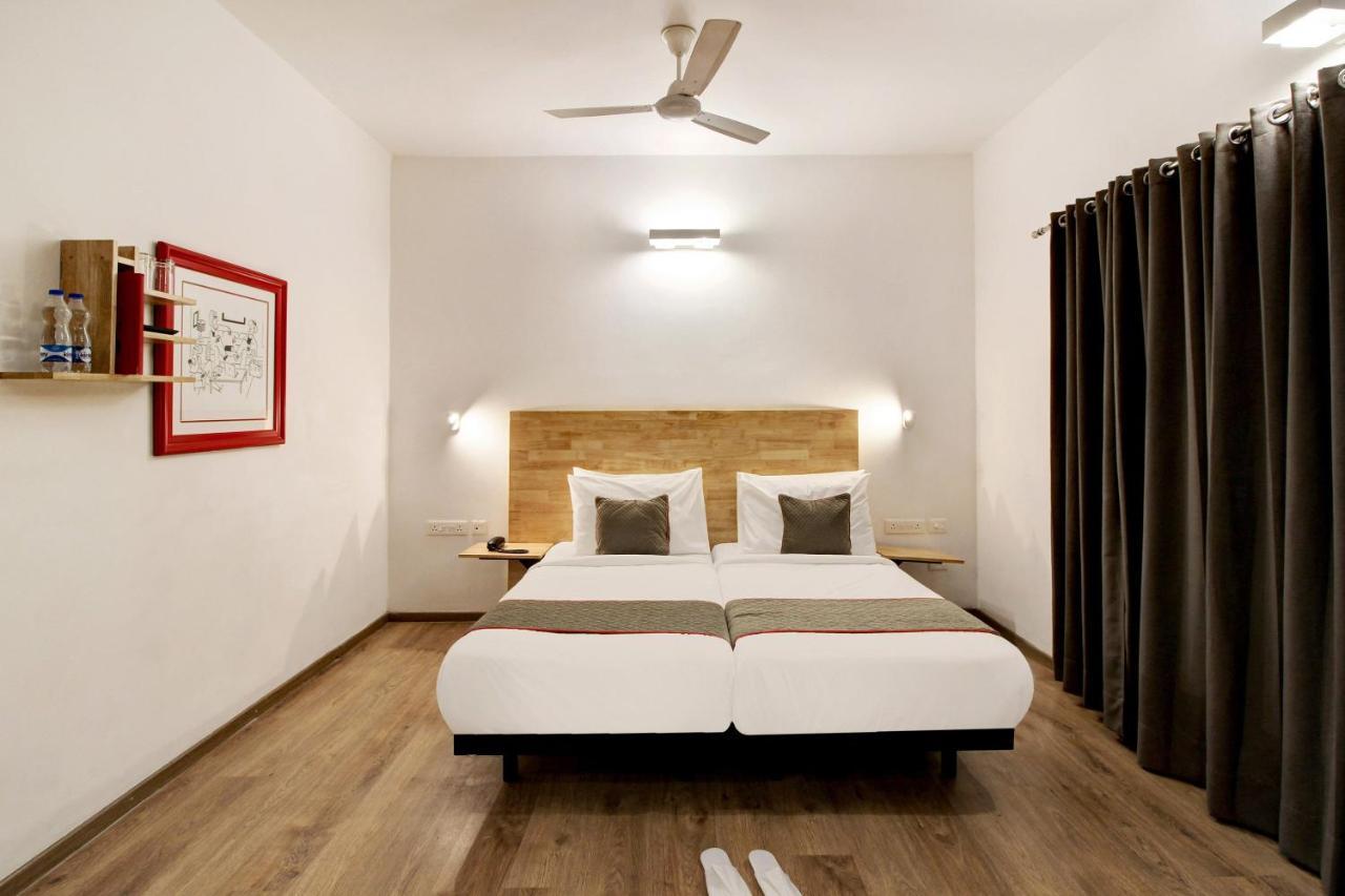 Oyo Townhouse 9 Hitech City Hyderabad Ngoại thất bức ảnh