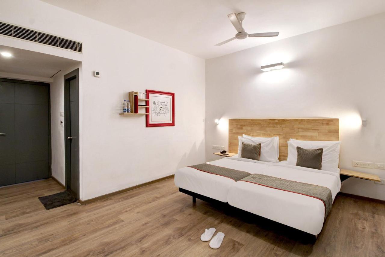 Oyo Townhouse 9 Hitech City Hyderabad Ngoại thất bức ảnh