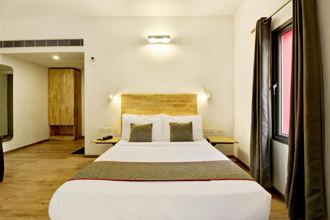 Oyo Townhouse 9 Hitech City Hyderabad Ngoại thất bức ảnh