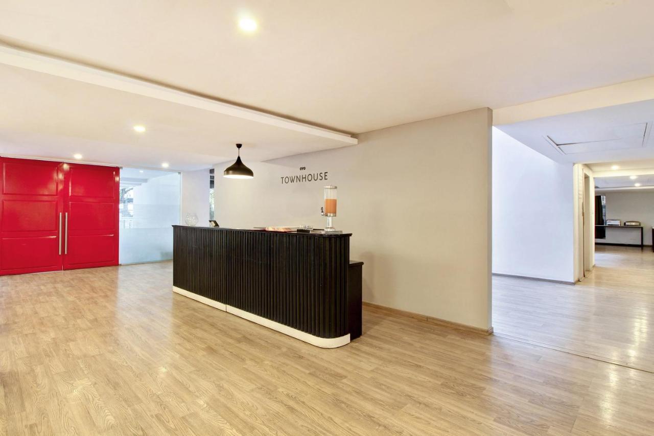 Oyo Townhouse 9 Hitech City Hyderabad Ngoại thất bức ảnh