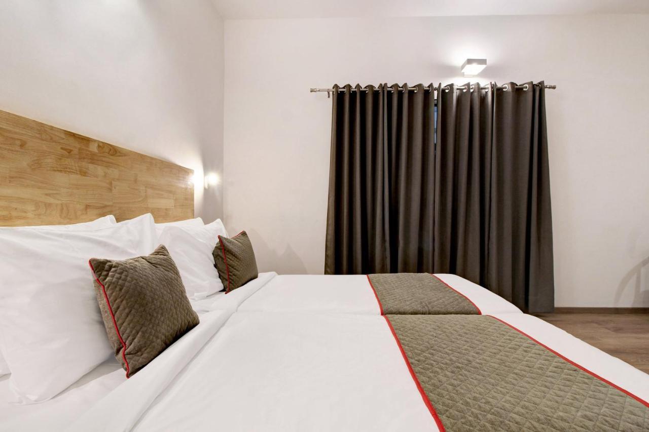 Oyo Townhouse 9 Hitech City Hyderabad Ngoại thất bức ảnh